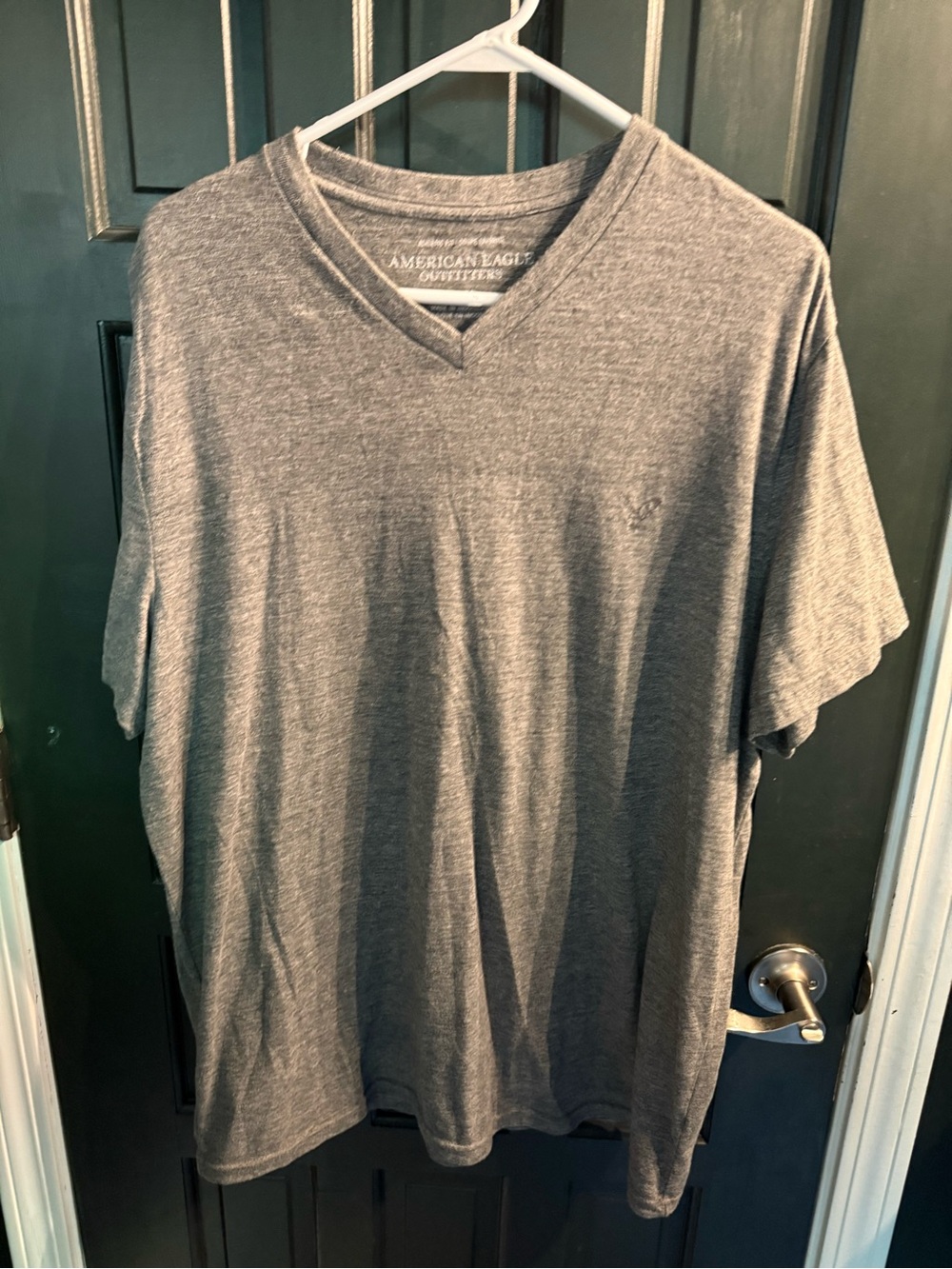 American Eagle Outfitters Men’s Heather Gray V-Neck Tee
